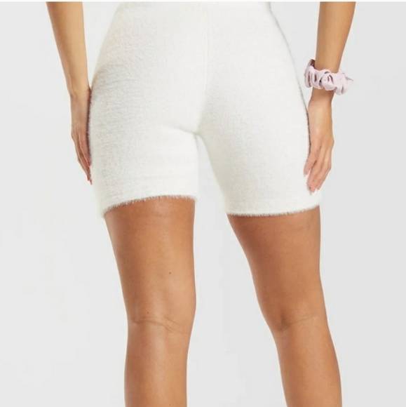 Gymshark whitney Simmons white fuzzy shorts size medium - Picture 3 of 7